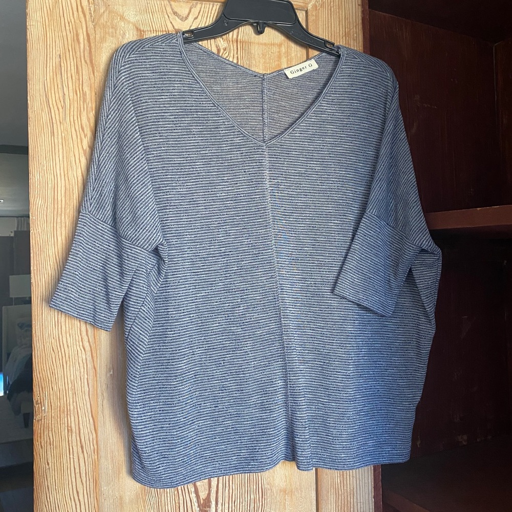Oversized tee shirt with 3/4 sleeves